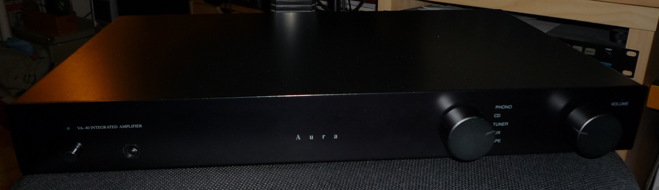 Aura (by BW) AURA VA40 image (242355) Audiofanzine