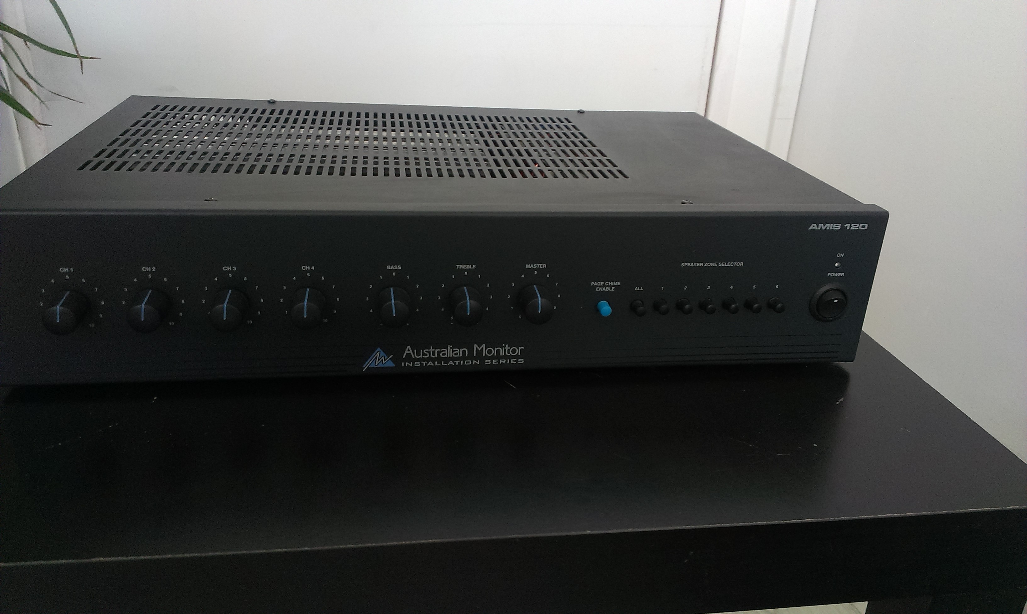 AMIS 120 Australian Monitor AMIS 120 Audiofanzine