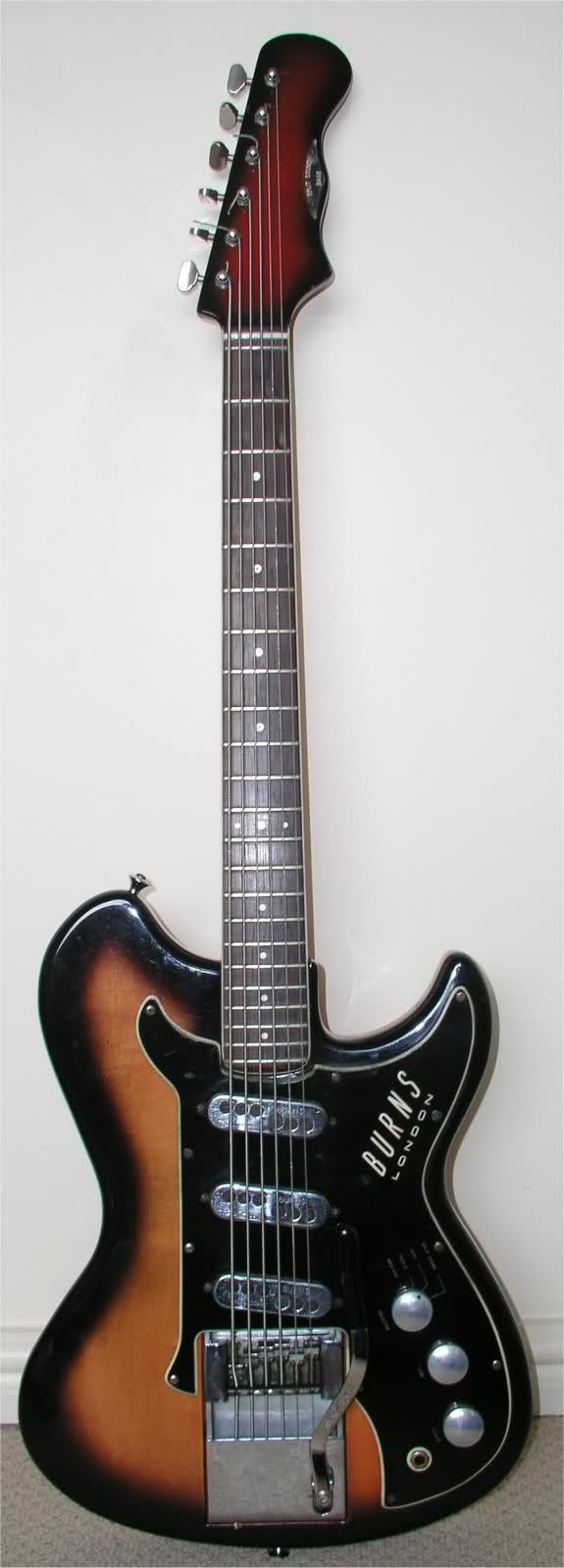 Burns Guitars split sound 6 strings bass image (1761144) Audiofanzine