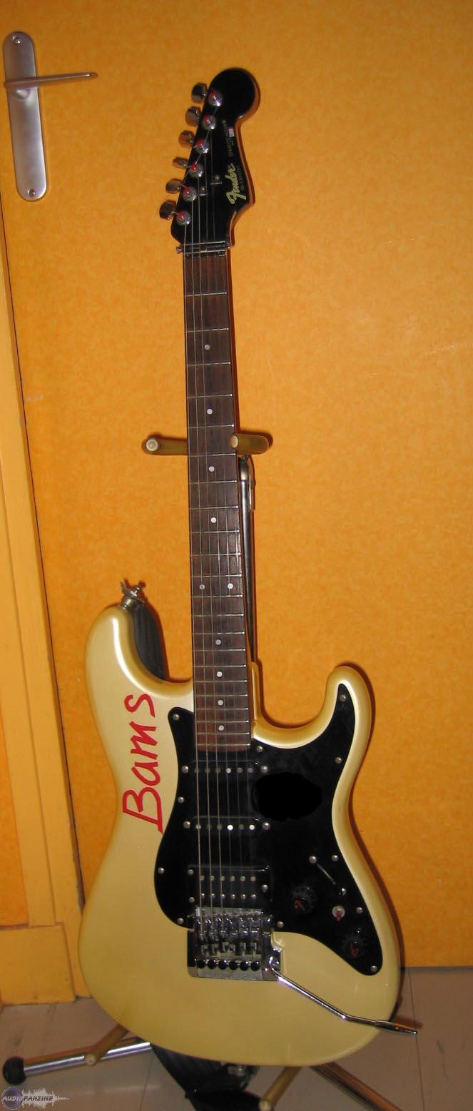 bams2002's review - Fender Contemporary Deluxe Stratocaster Japan