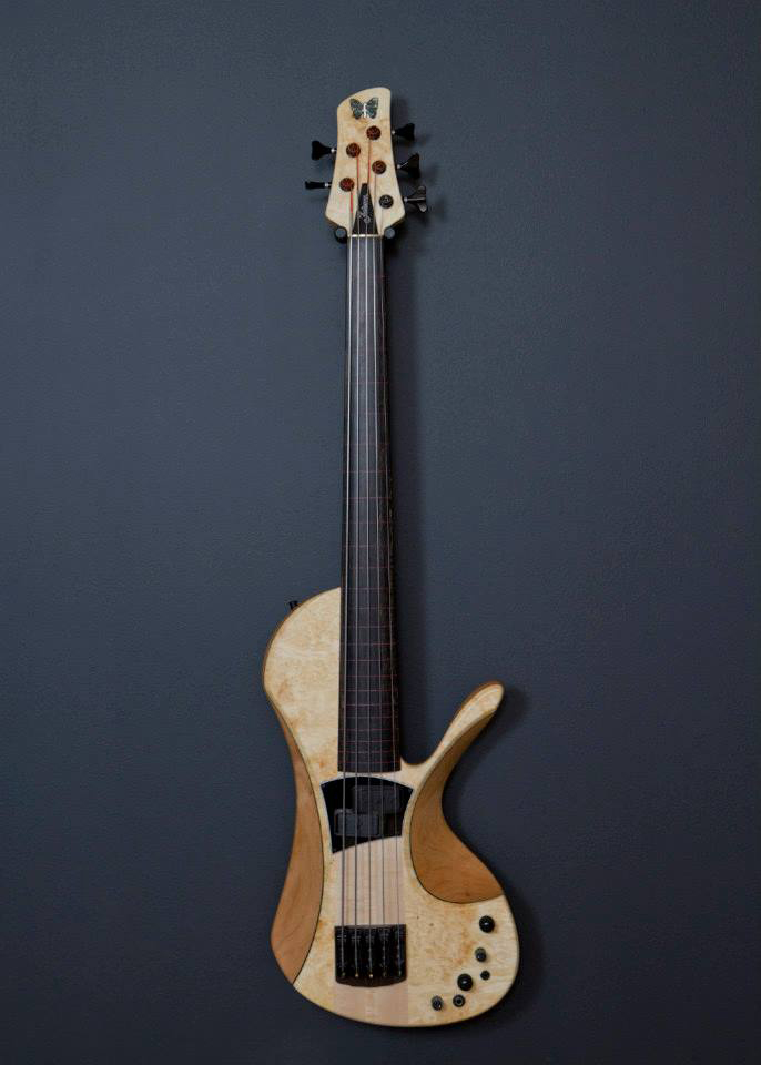 Fodera unveils the Victor Wooten Bow Bass news Audiofanzine