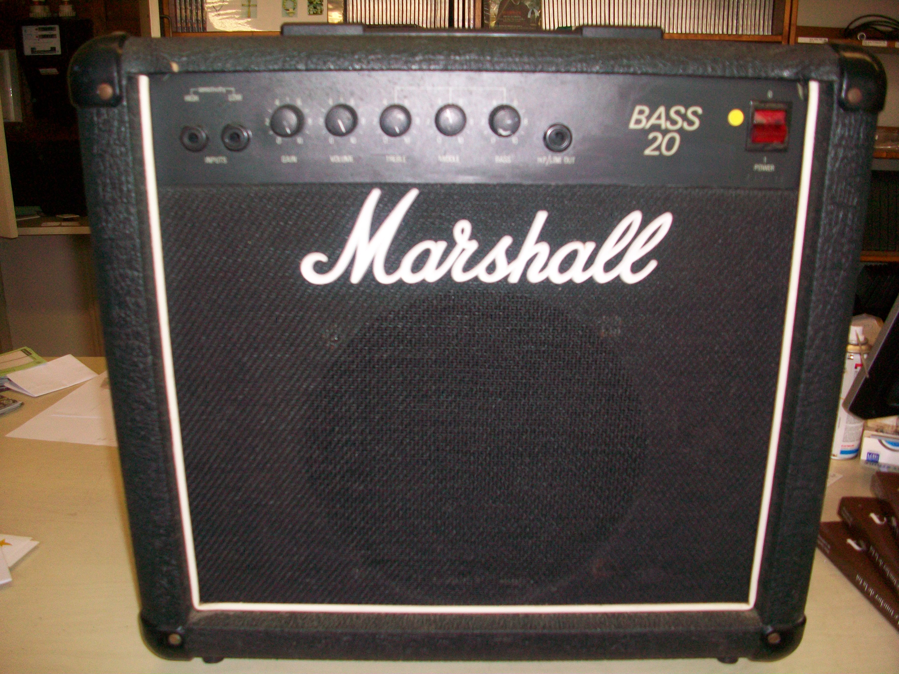 Marshall 5502 JCM800 Bass 20 [1984-1991] Image (#266038) - Audiofanzine