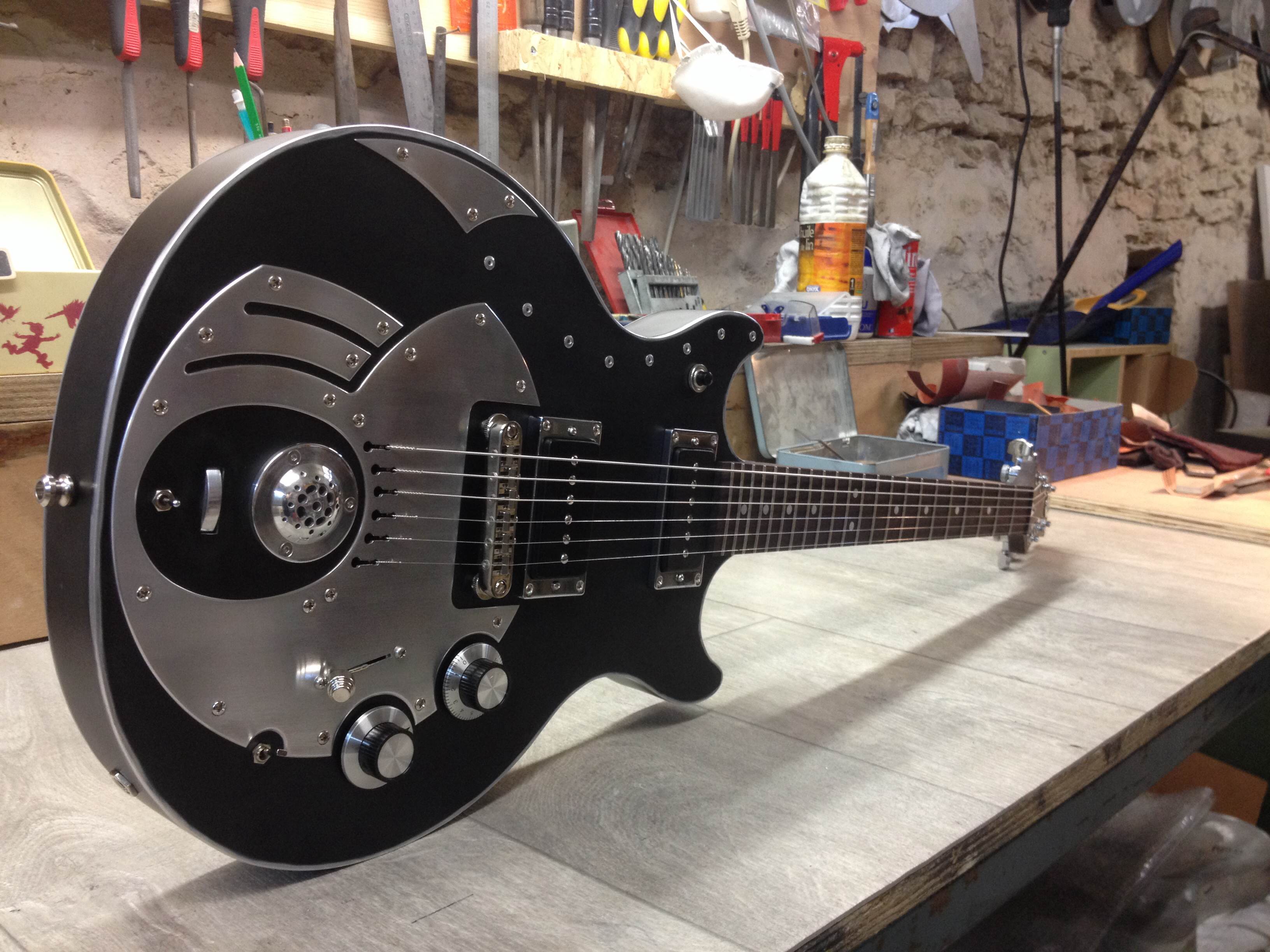 ORLANDO (CUSTOM) Meloduende Guitars Orlando (Custom) Audiofanzine