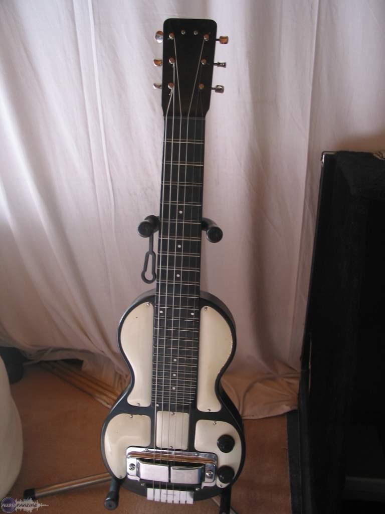 Rickenbacker LAPSTEEL BDELUXE image (428178) Audiofanzine
