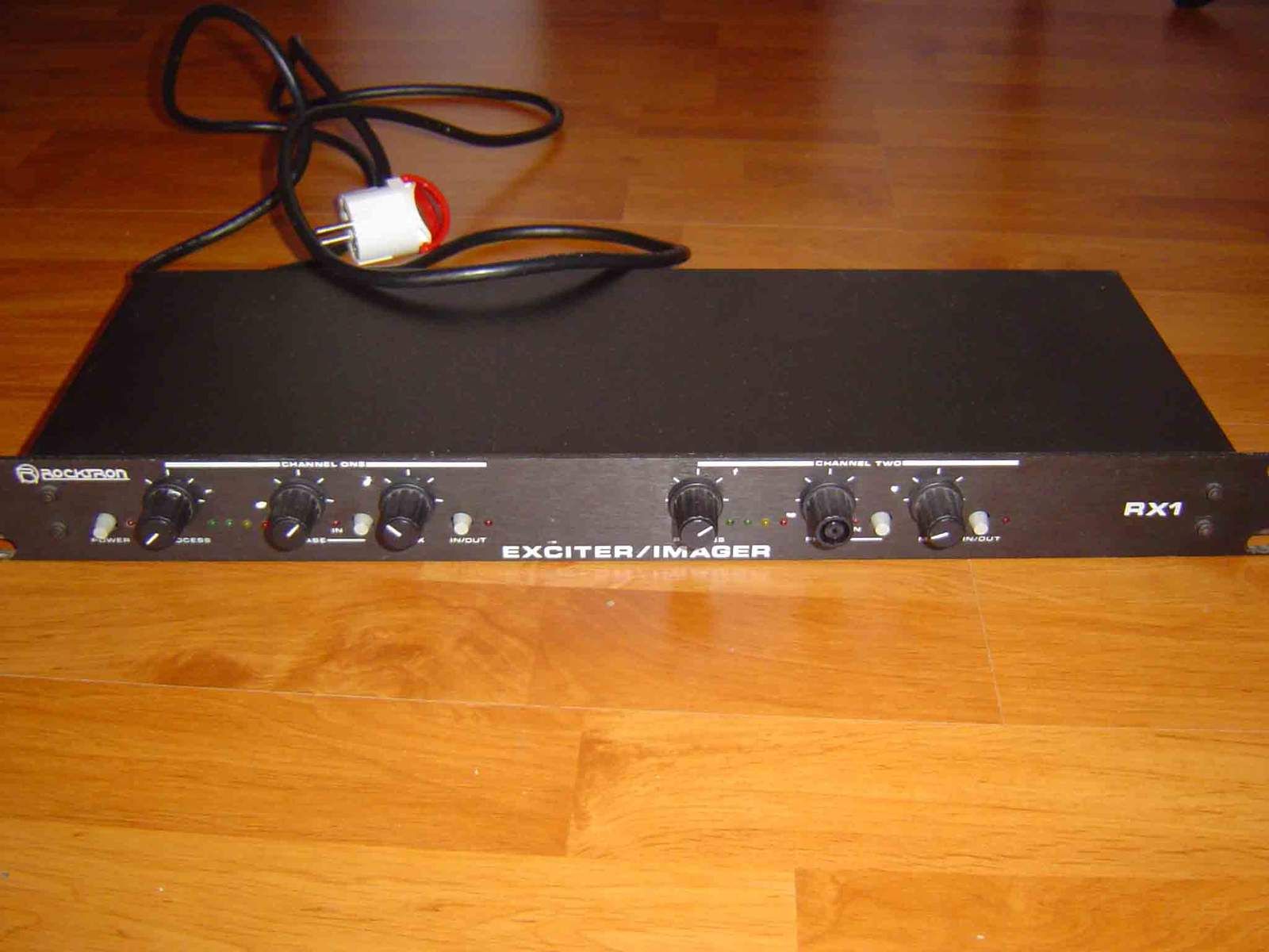 RX1 EXCITER/IMAGER Rocktron RX1 Exciter/Imager Audiofanzine