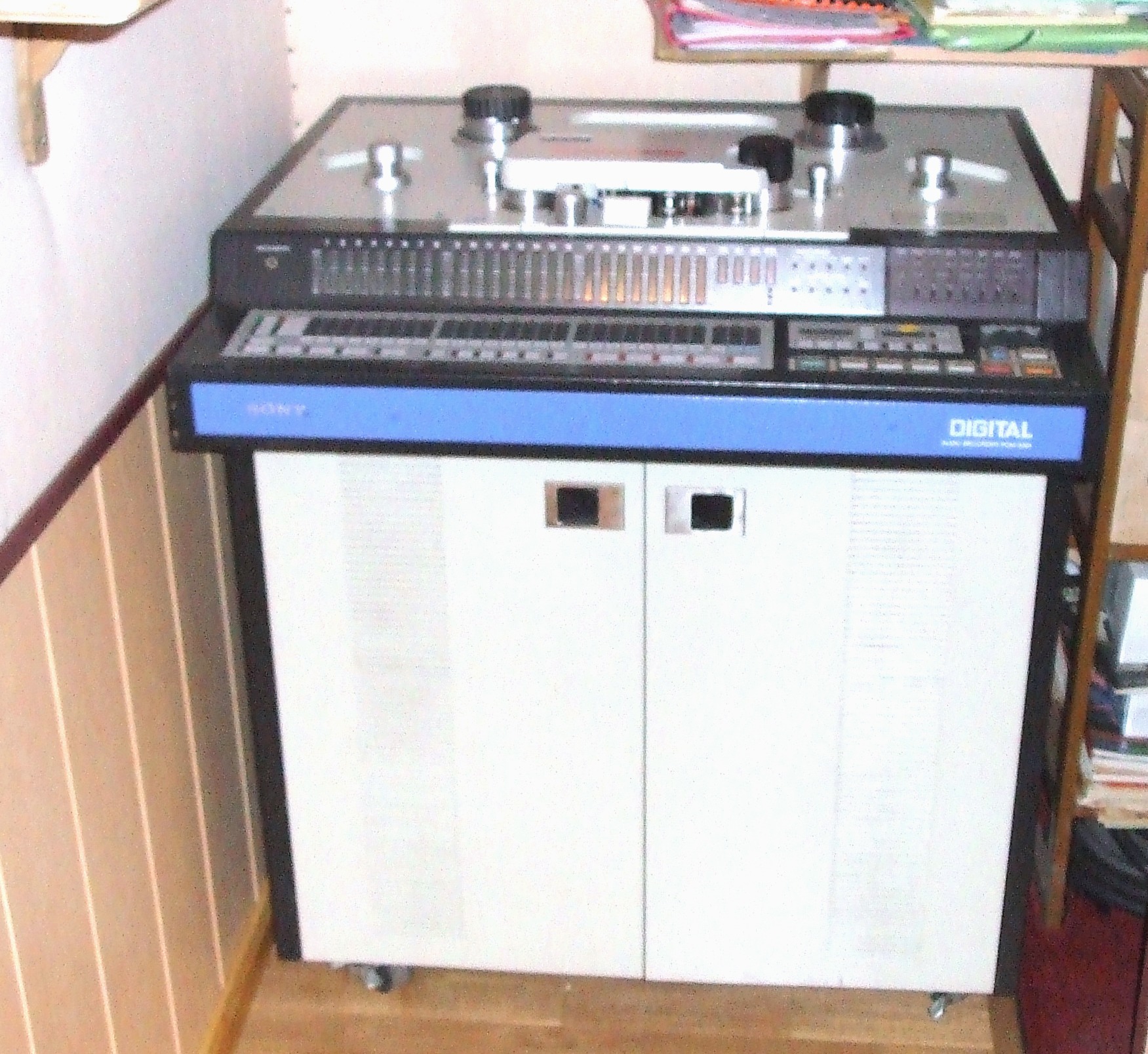 PCM 3324 Sony PCM 3324 Audiofanzine