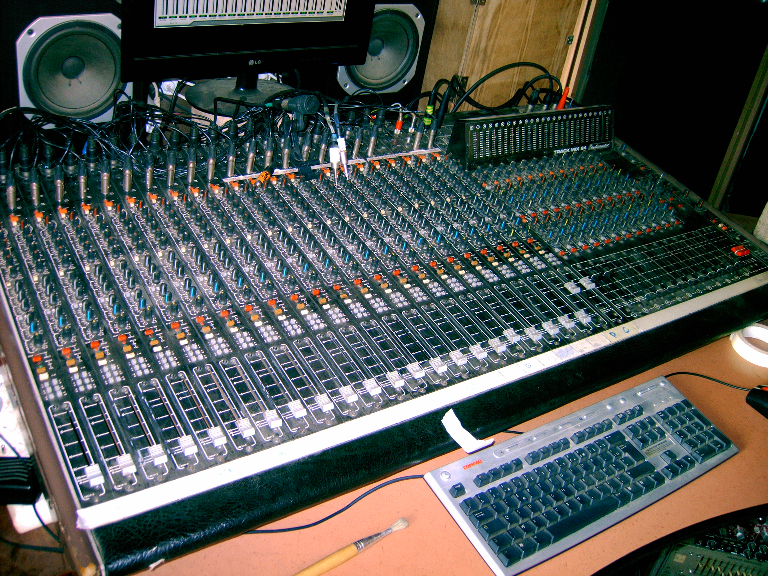 Studiomaster track mix 24 image (375645) Audiofanzine