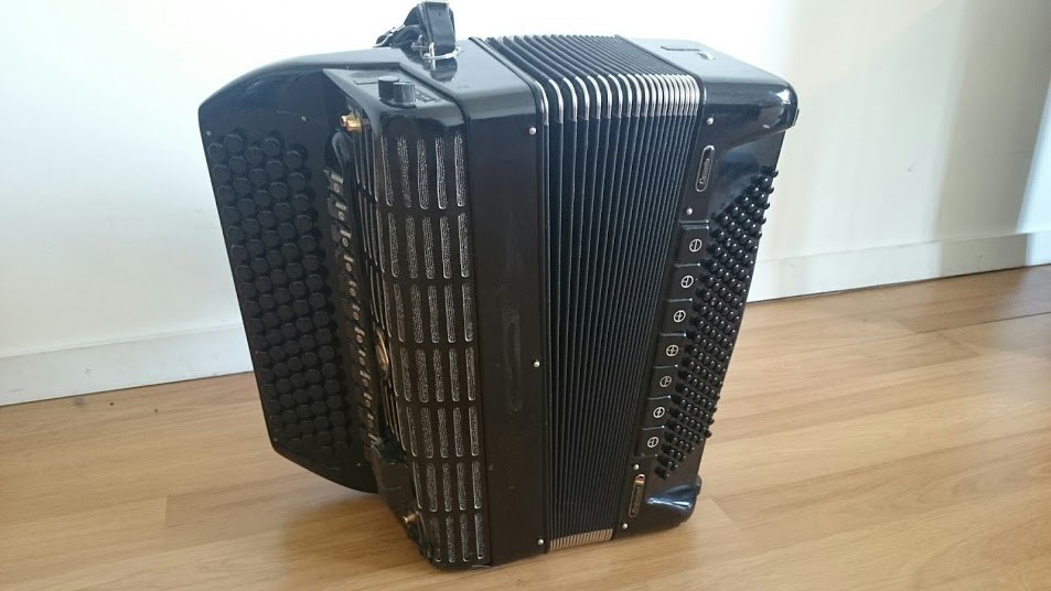 Ac420V Professional Victoria Accordions Audiofanzine