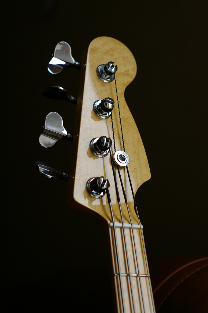 Warmoth Jazz Bass Neck image (995772) Audiofanzine