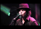 Supergrass - Mary (live at la Cigale)