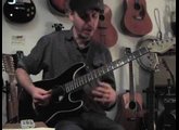 Ernesto's Gitarrentest "Krasse Gitarren" Stratacoustic für Online Gitarrenunterricht