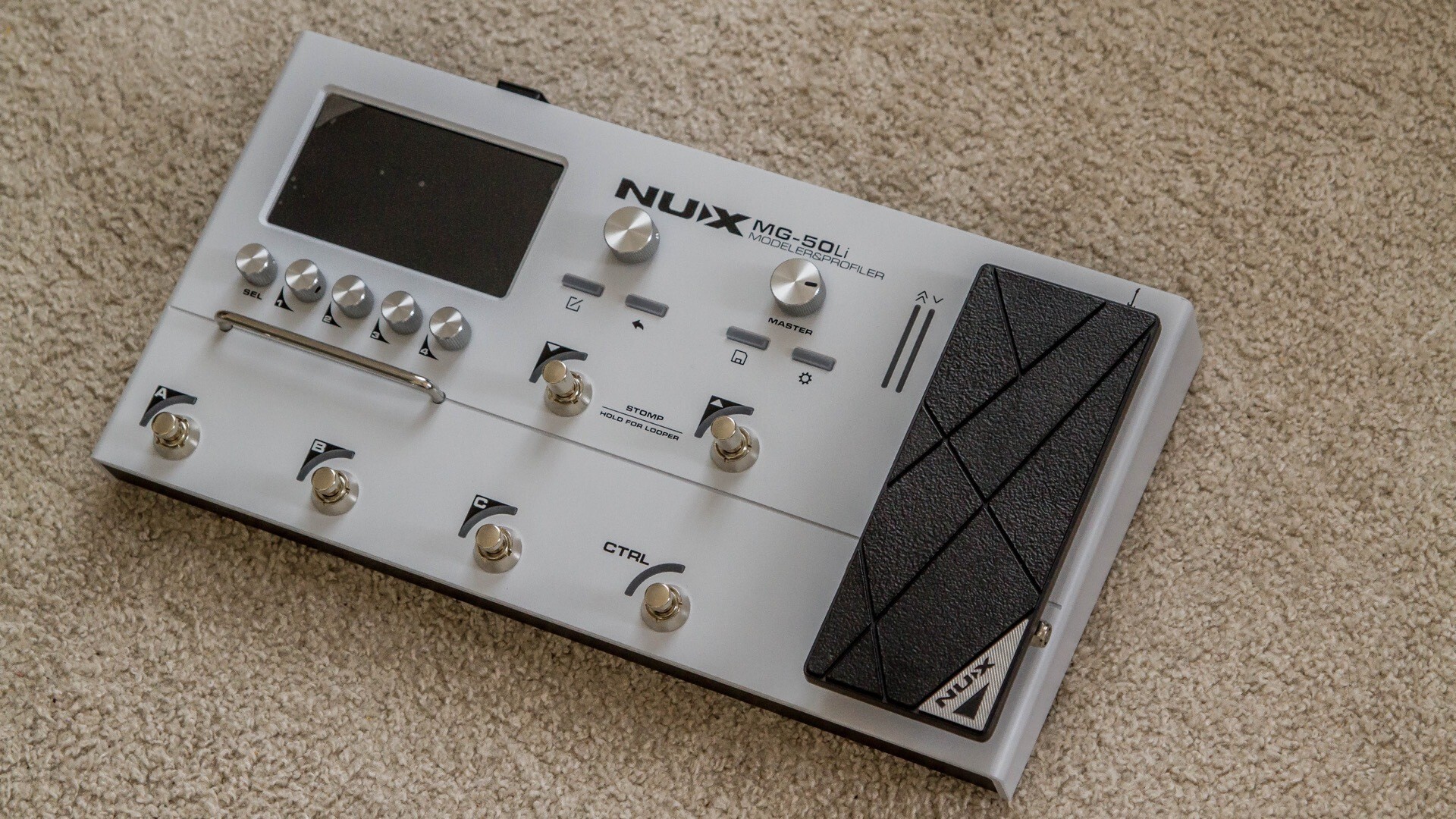 nUX MG-50Li: The multi-effects pedal rated 9/10 by Audiofanzine