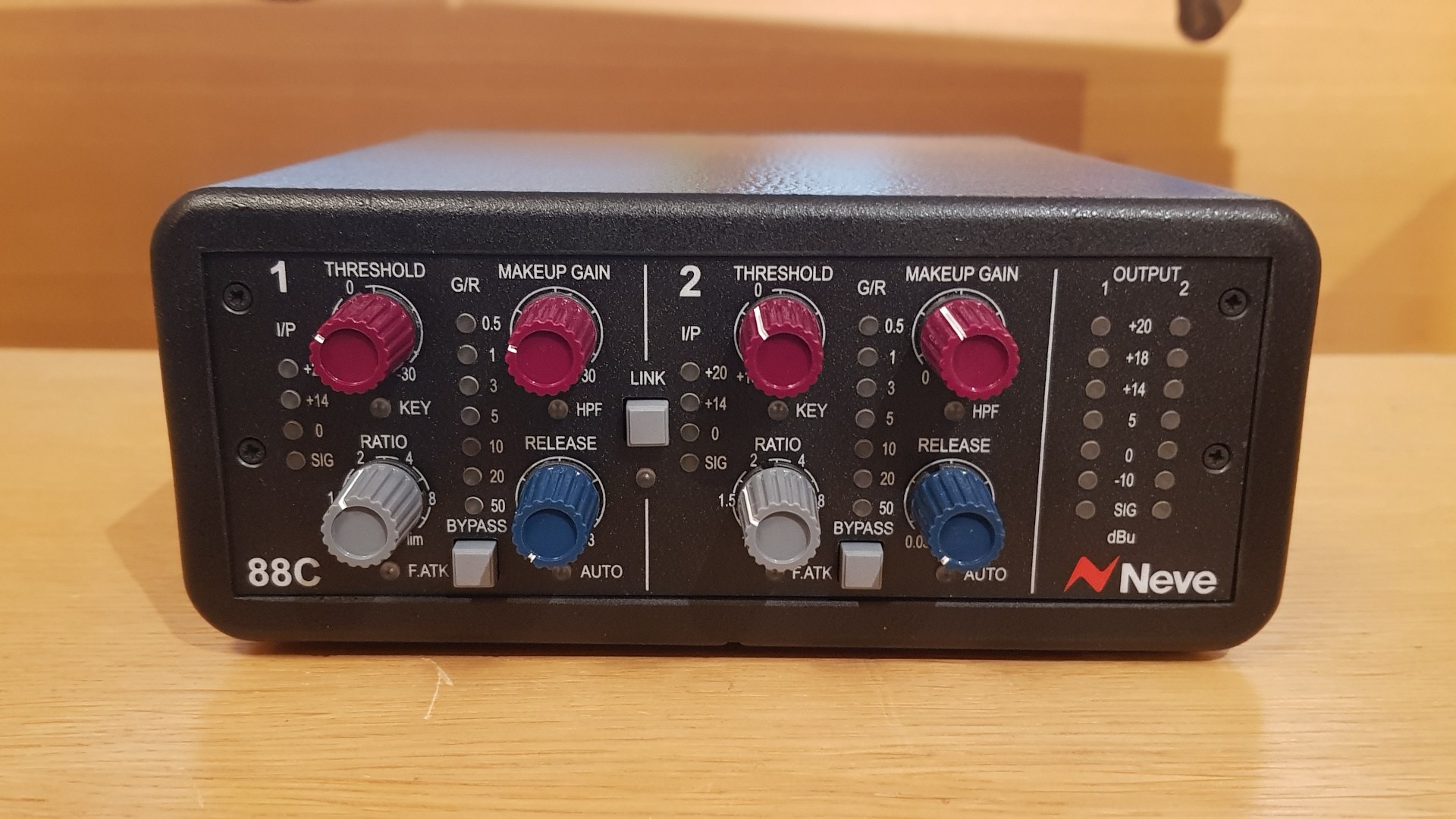 Test du compresseur Neve 88C