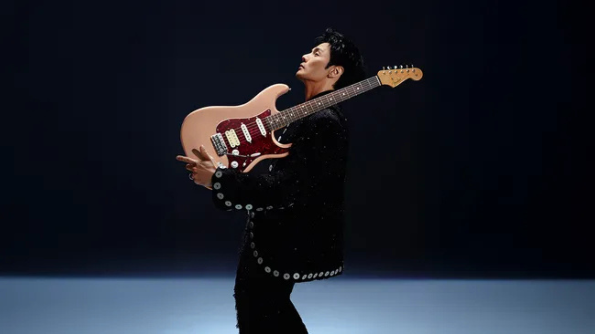 Un modèle signature Li Ronghao chez Fender - Audiofanzine