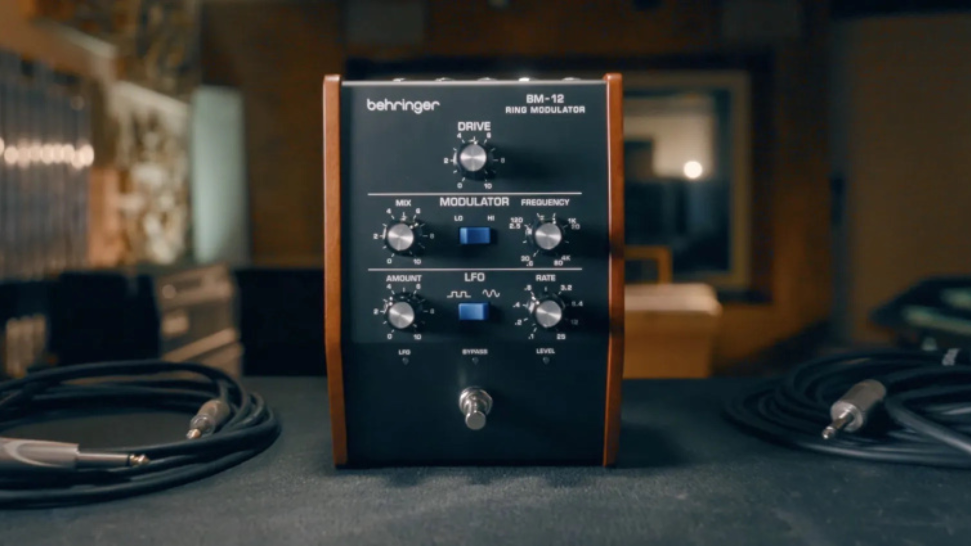 Behringer présente la BM-12 Ring Modulator - Audiofanzine
