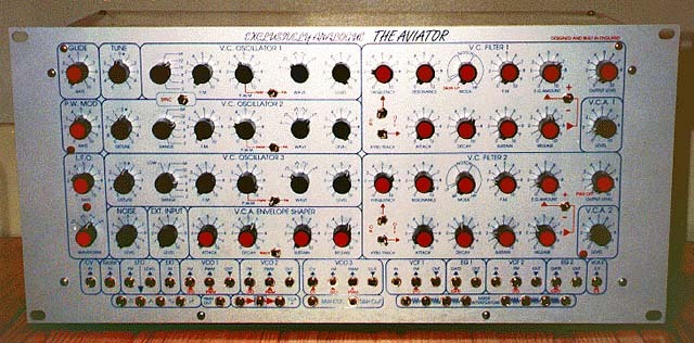 exclusively analogue Electronic instrument (1 products) - Audiofanzine