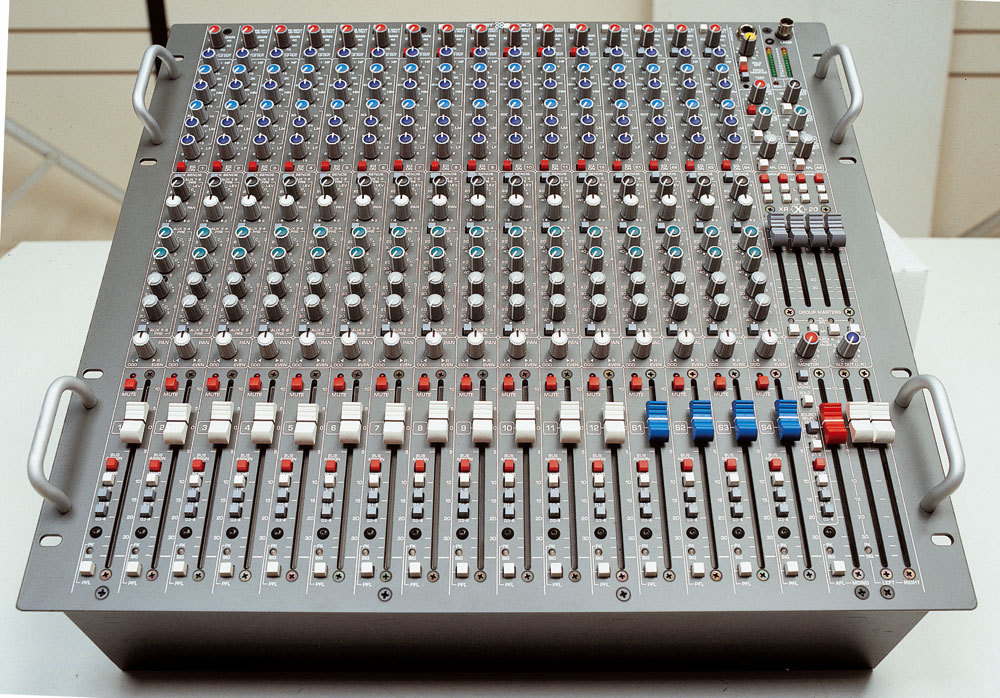 XR 24 Crest Audio XR 24 Audiofanzine