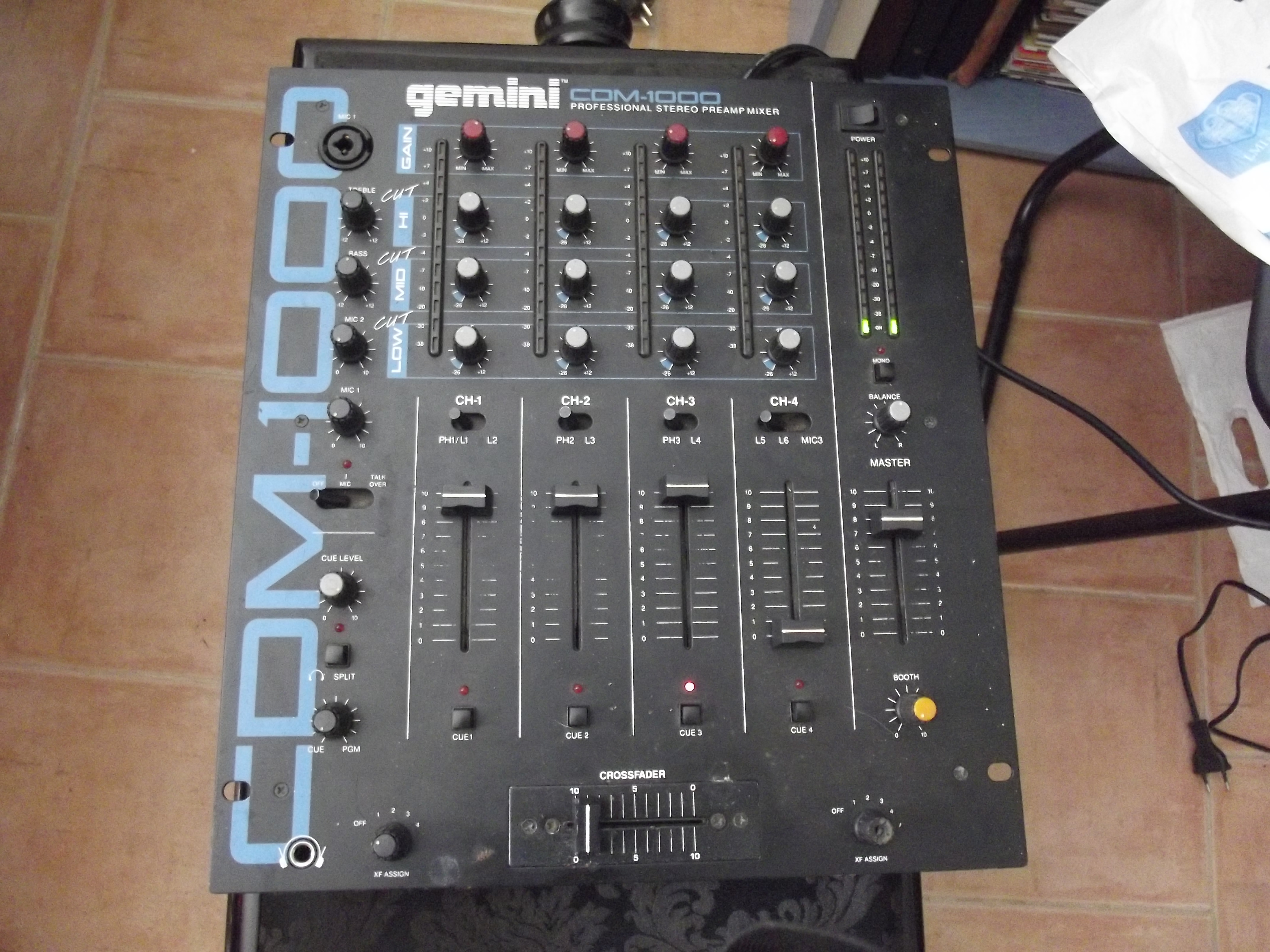 Argus Gemini DJ CDM1000 Audiofanzine