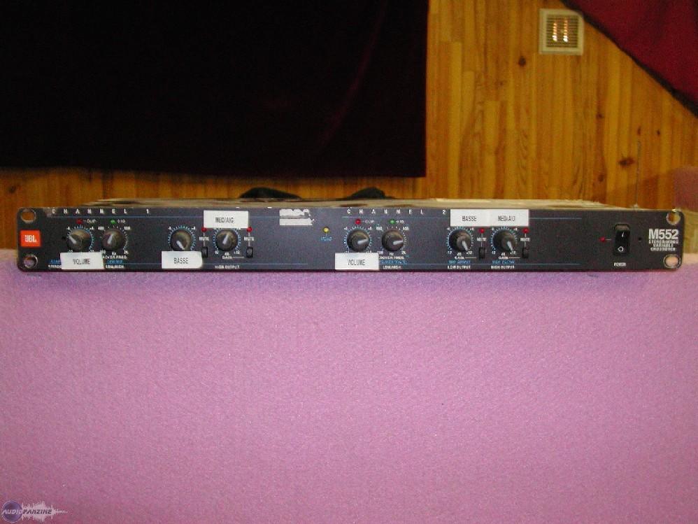 M552 - JBL M552 - Audiofanzine
