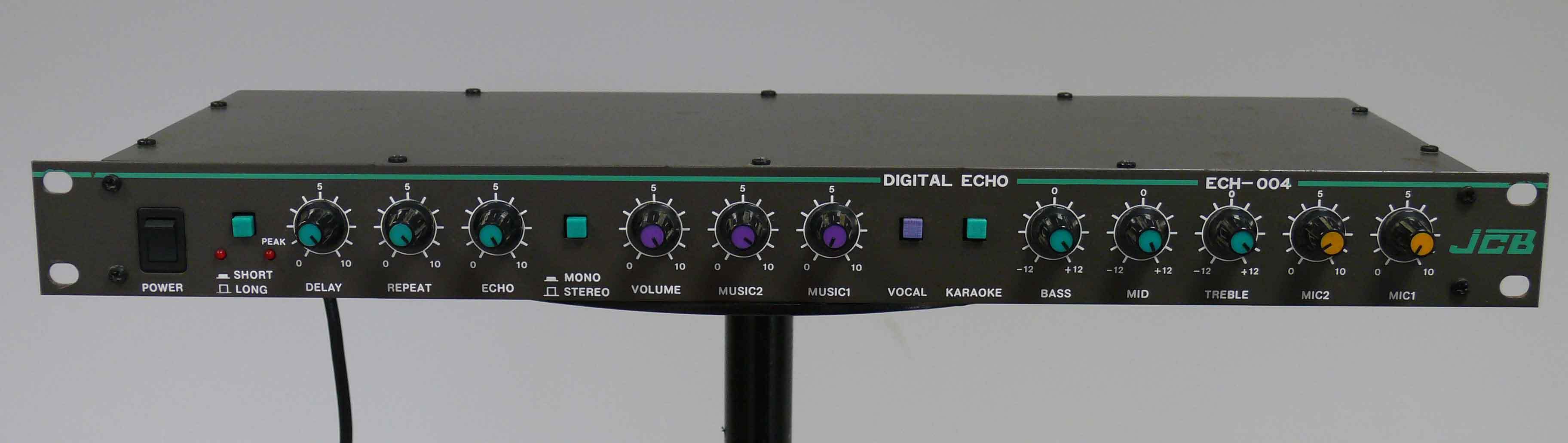 ECH 004 JCB ECH 004 Audiofanzine