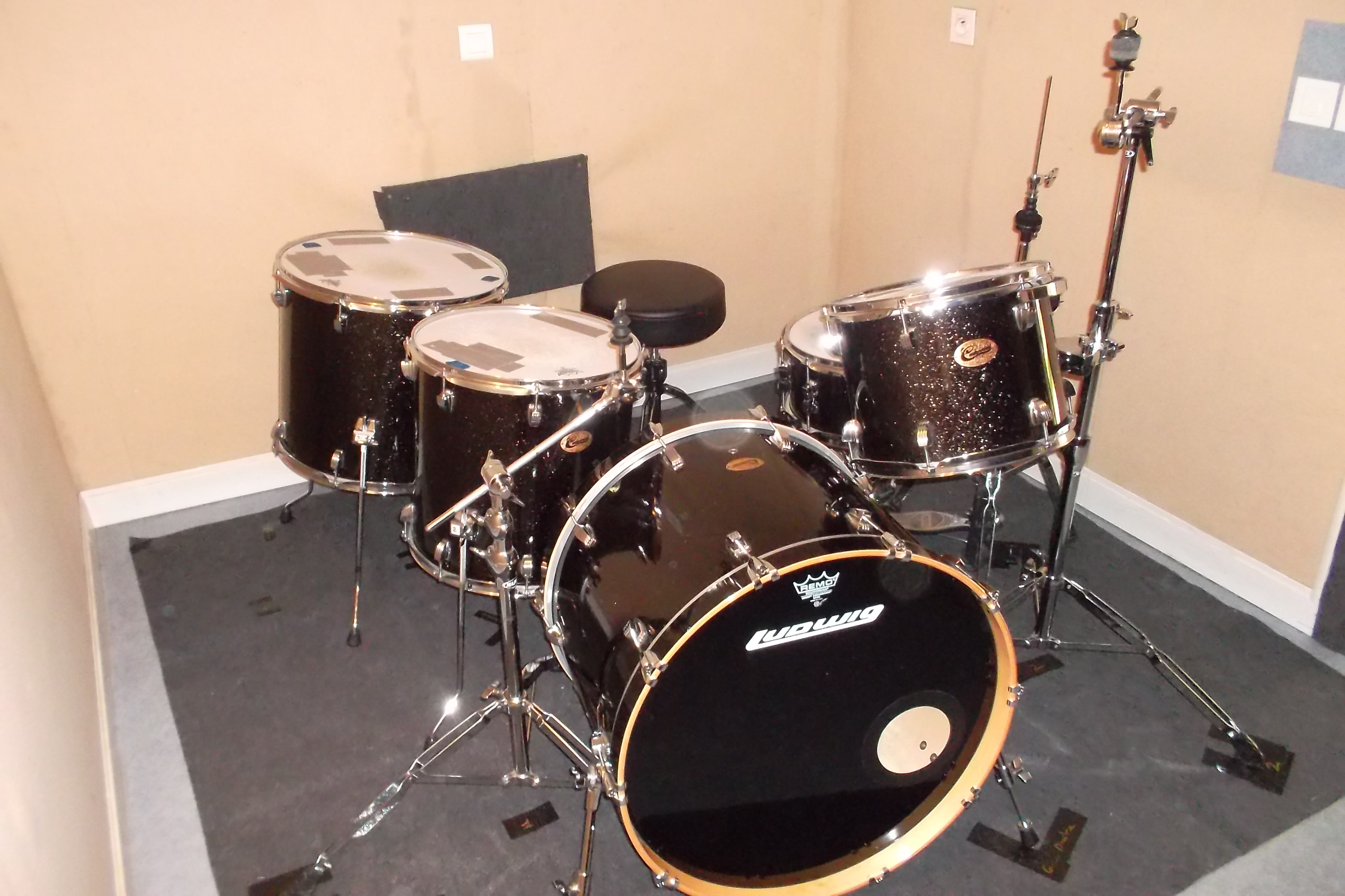 Black Ludwig Drum Set