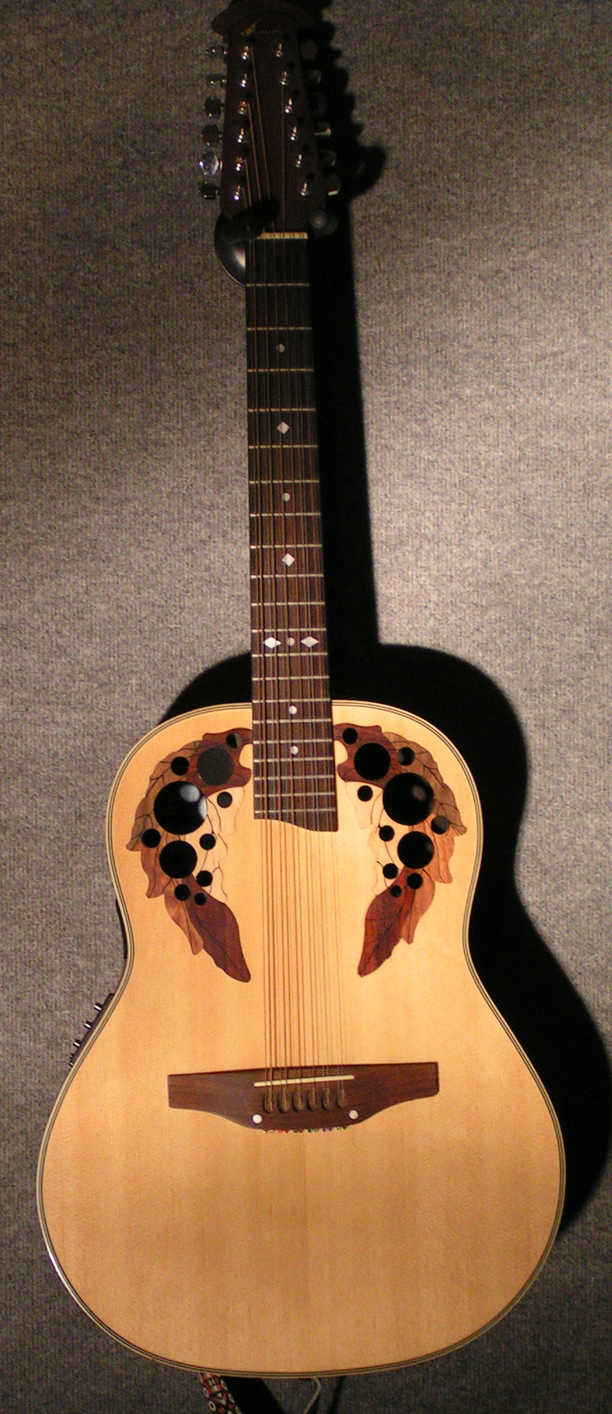 12弦ギター　Ovation Celebrity Deluxe　cc265. 1994 Ovation Celebrity Deluxe CC265/Antique Burst 12strings