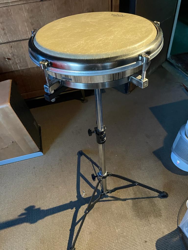 TRAVEL CONGA 12" 1/2 Pearl TRAVEL CONGA 12" 1/2 Audiofanzine