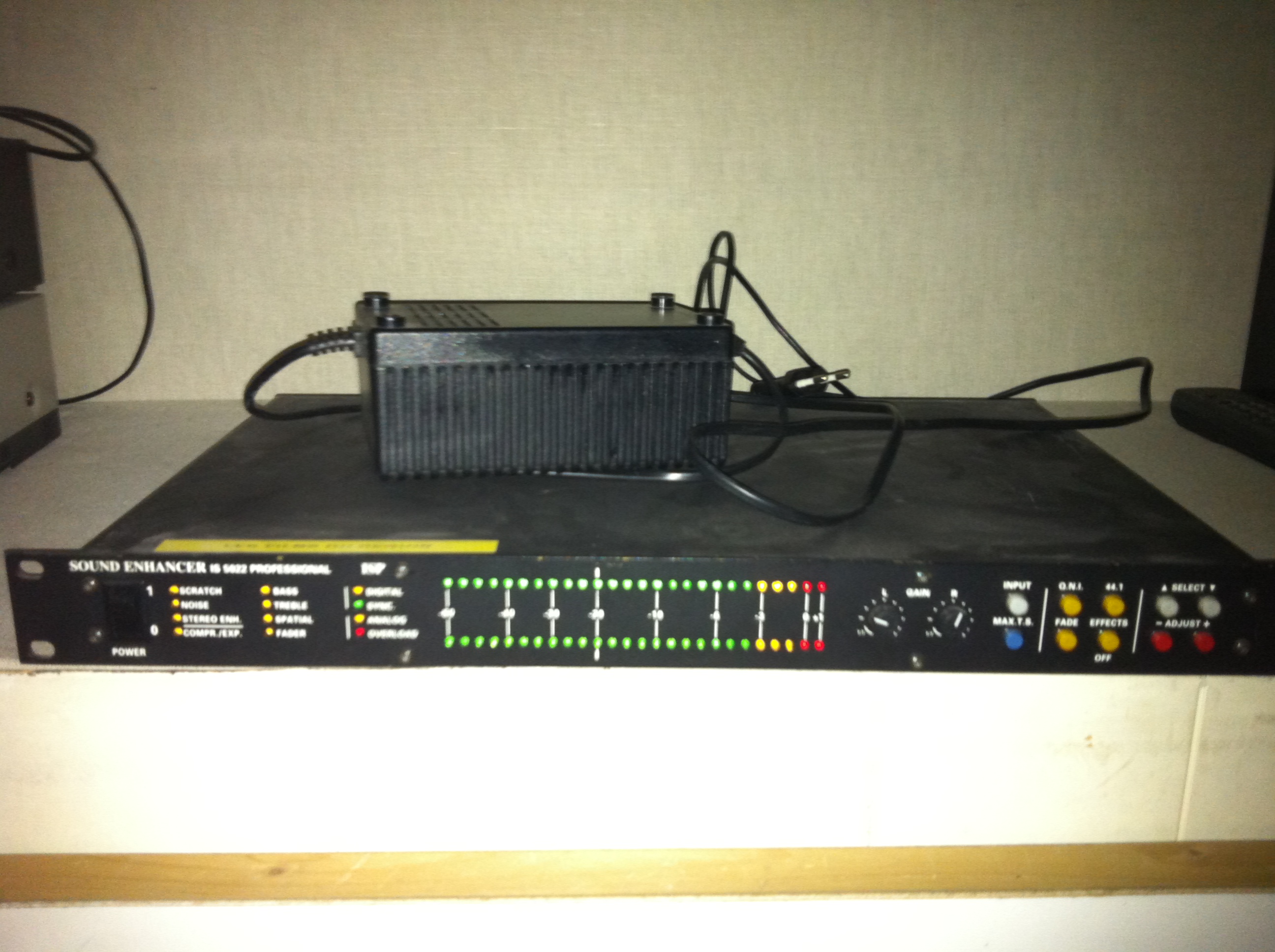 Pictures and images Philips Sound Enhancer IS 5022 AD/DA Audiofanzine