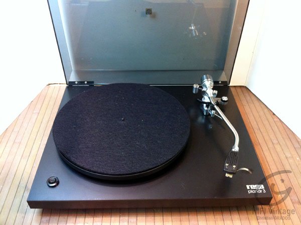 Test Rega Planar 3 : une platine audiophile pour redécouvrir vos disques  vinyles