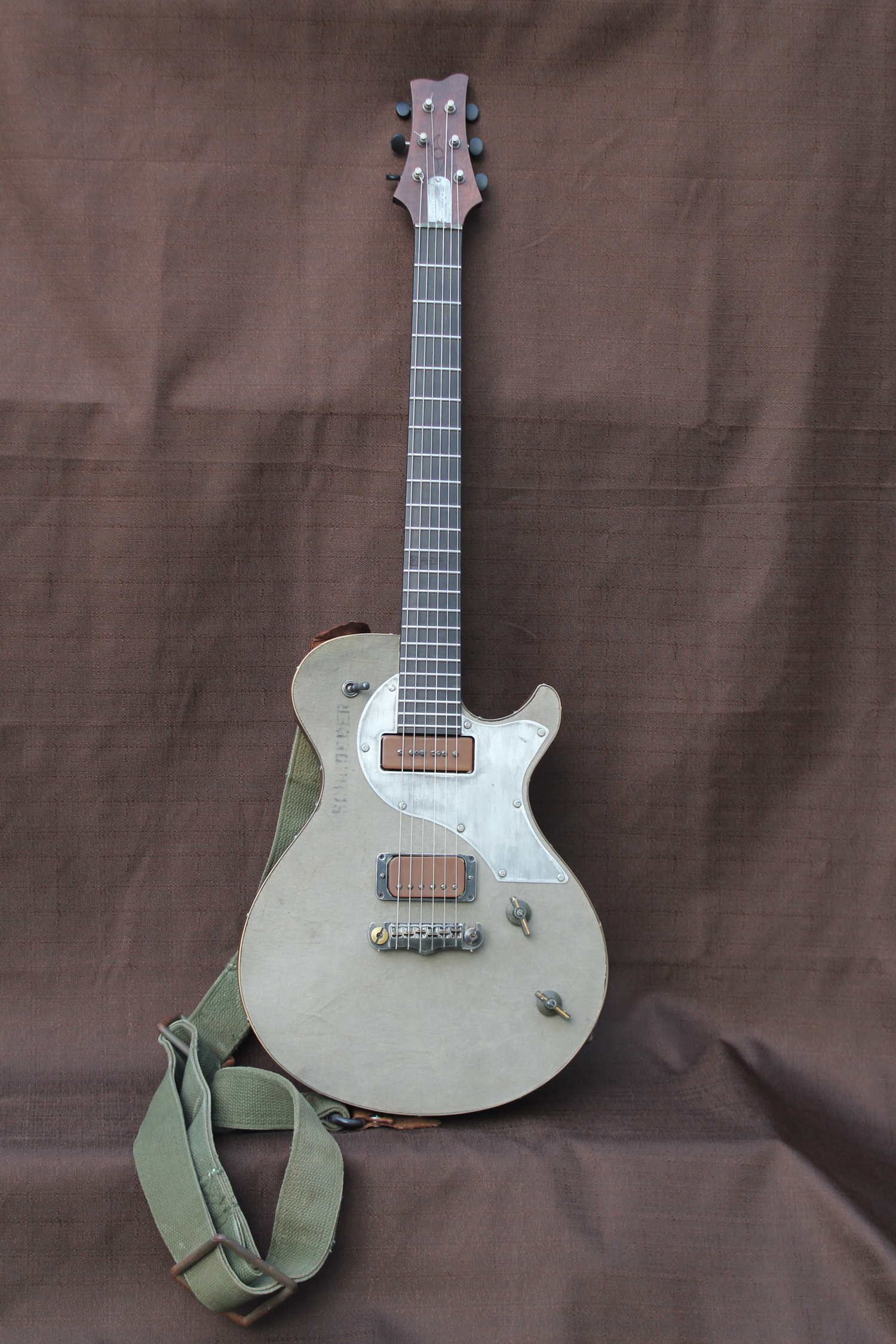 Schroeder Guitars lance la guitare GI - Audiofanzine