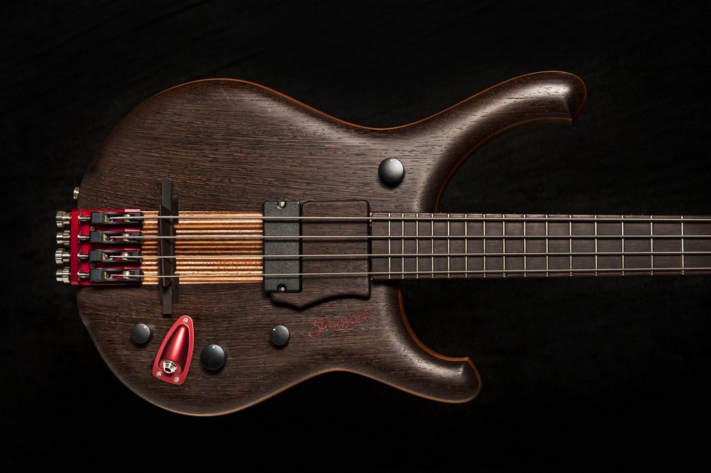 stonefield-freekbass-signature-model-254009.jpg