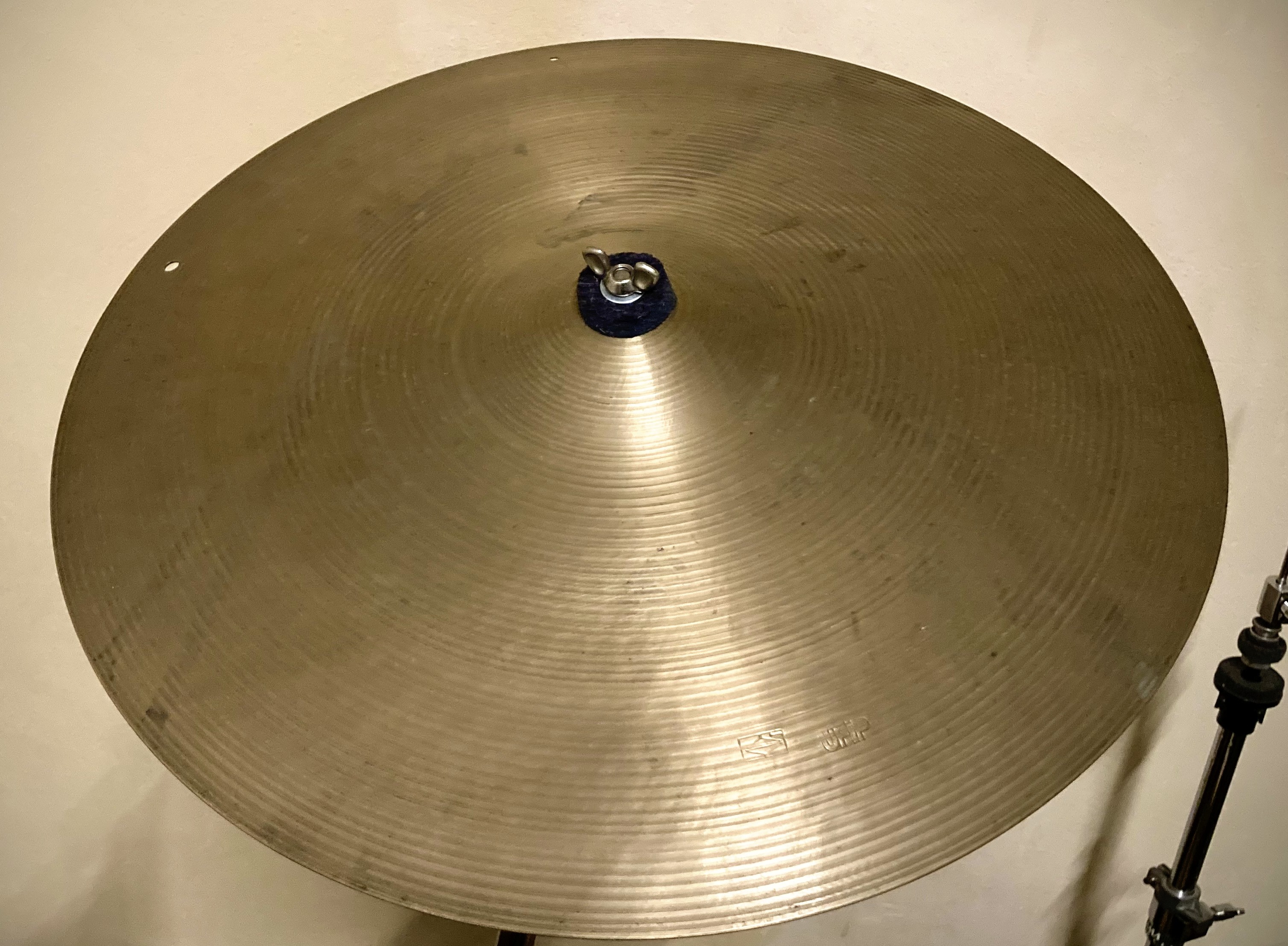 crash ride 19" UFIP crash ride 19" Audiofanzine