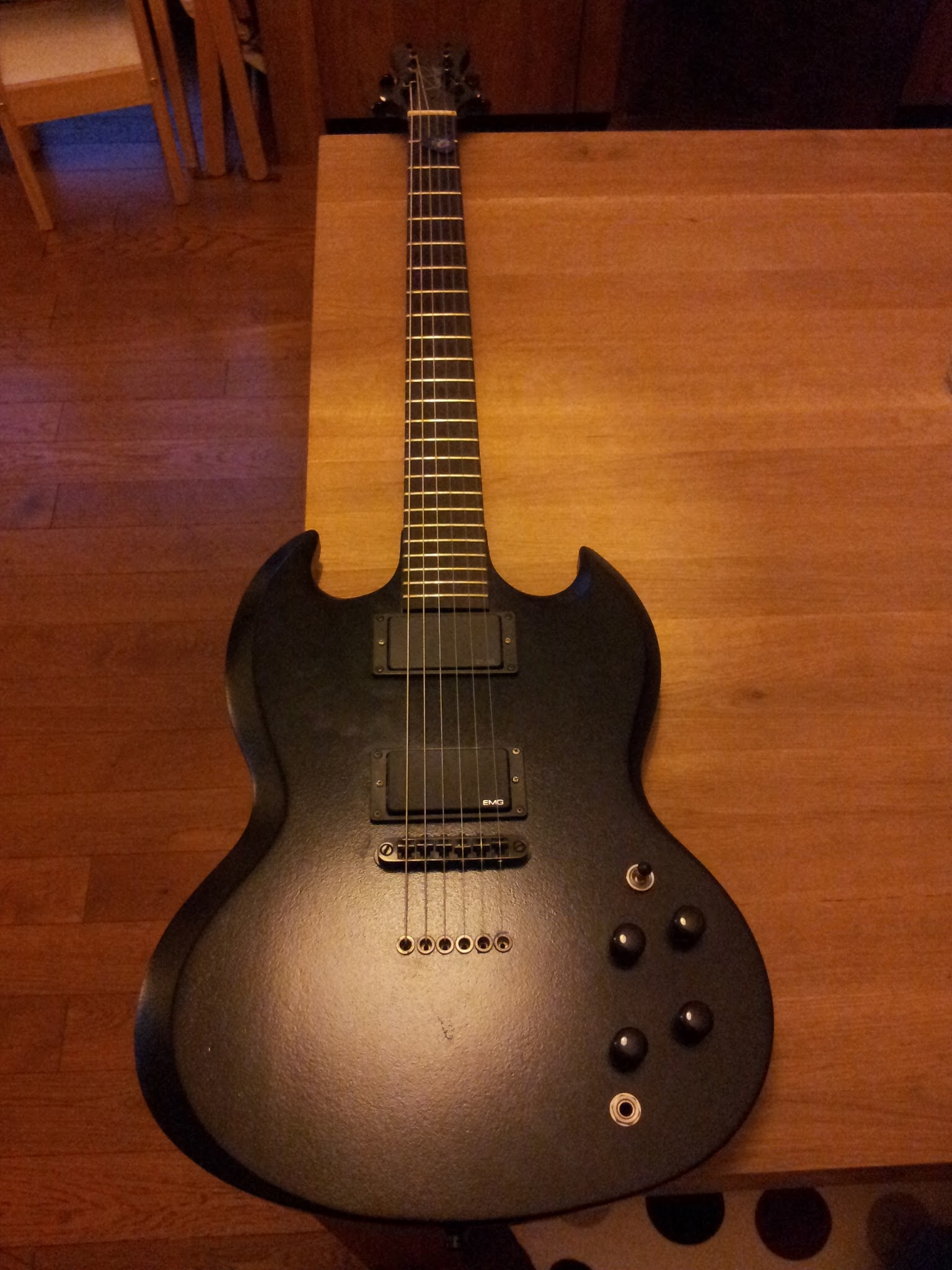 Pictures and images Xavier Petit SG Custom Audiofanzine