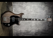 Commentaires sur la news : Dunable Guitars a conçu une basse pour le bassiste...