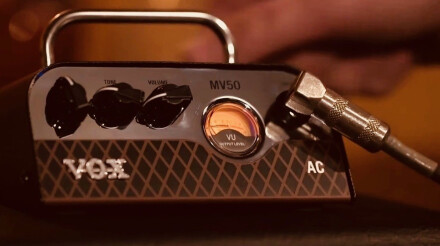 Test de la tête d’ampli compacte pour guitare Vox MV50 AC