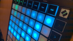 Test du contrôleur à pad Novation Launchpad Mini mk3