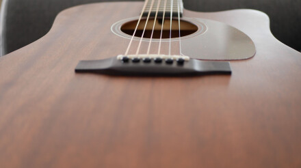Test de la guitare Harley Benton CLD-15MCE SolidWood