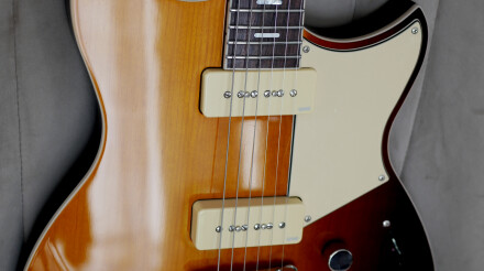Test de la guitare électrique Yamaha Revstar RSS02T
