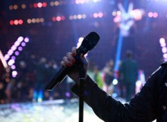 Les meilleurs micros de scène à condensateur pour chanteurs