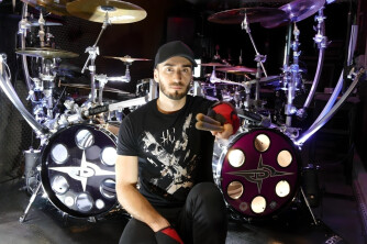 Donne cours de batterie à VILLECRESNES