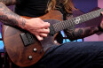 Ola Englund ré-interprète la Telecaster à la sauce Metal