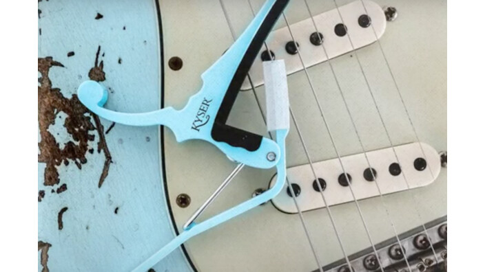 Kyser et Fender ont collaboré sur des capodastres stylés