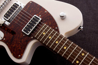 Reverend a encore modifié la Flatroc et la ressort en version 2021