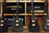 Adam "Nolly" Getgood a développé deux modèles chez Manson Guitar Works