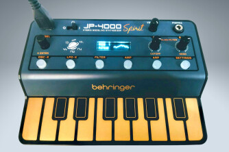 Le JP-4000 à $49 arrive chez Behringer (les premières démos aussi)