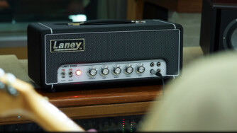 Laney ajoute un petit ampli à sa série Supergroup, le LA-Studio