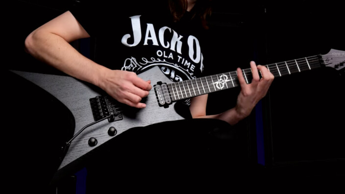 Deux nouveaux modèles rejoignent la série X chez Solar Guitars