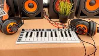 ESI prépare un synthétiseur ?