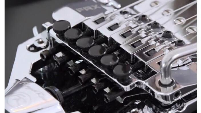 Floyd Rose célèbre l'anniversaire du jour de l'indépendance en promos