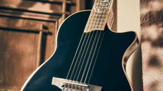 Harley Benton présente la Nashville Nylon Plus